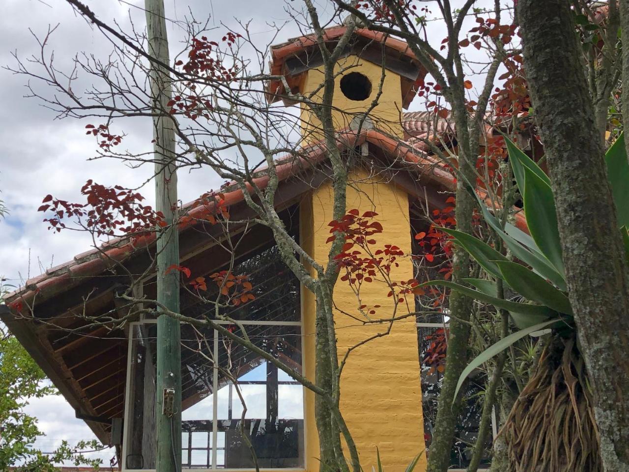 Hotel Springhills Quito Airport Tababela Zewnętrze zdjęcie